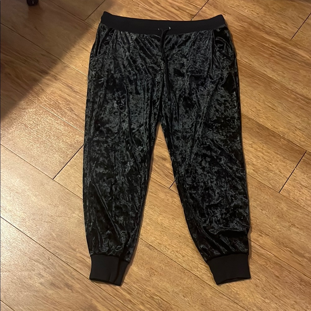 Halogen Black Velvet Joggers